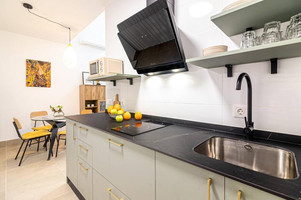Ayala Freshapartments มาลากา ภายนอก รูปภาพ